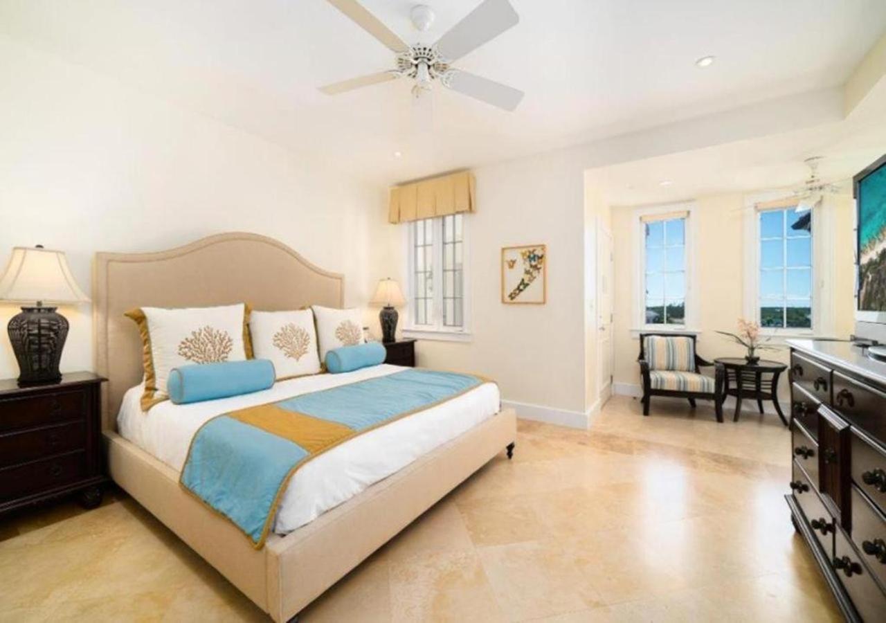 Hotel The Regent Grand Grace Bay Exterior foto